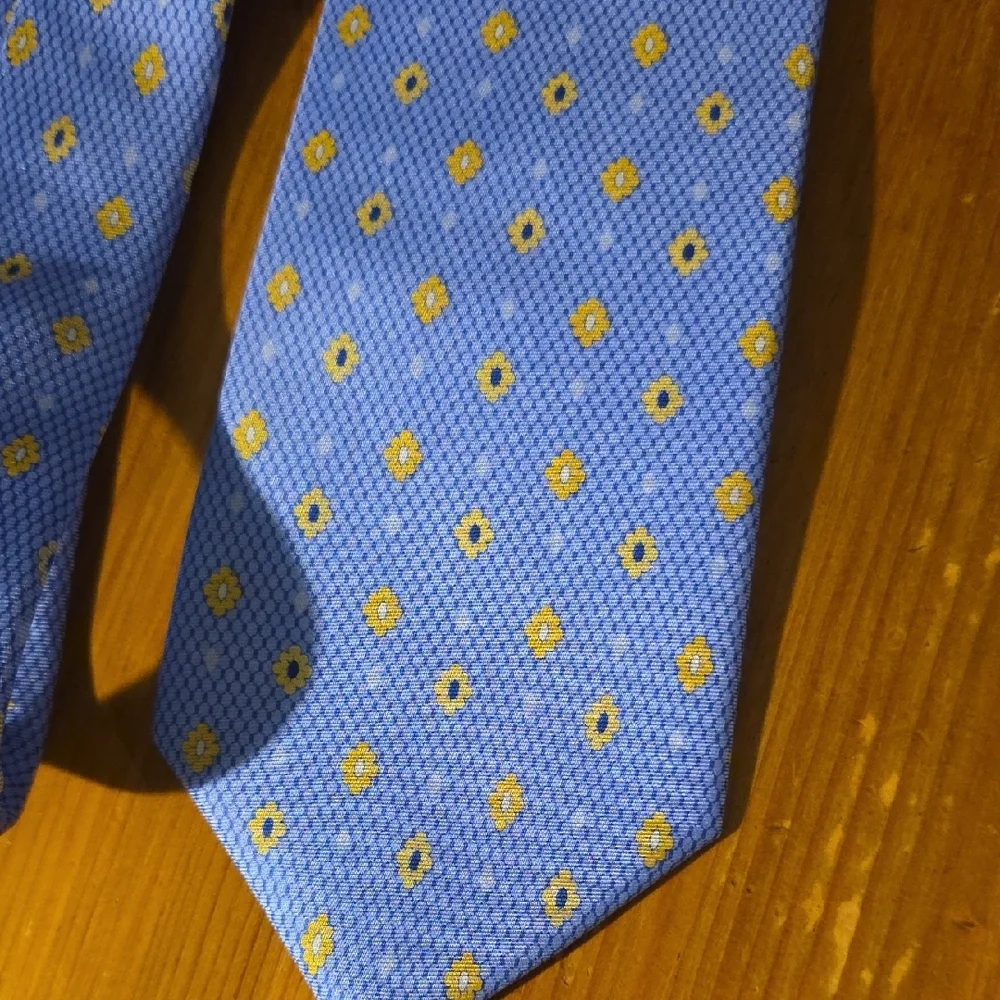 Venezia Blue and Gold Patterned Silk Tie - Picture 7 of 10